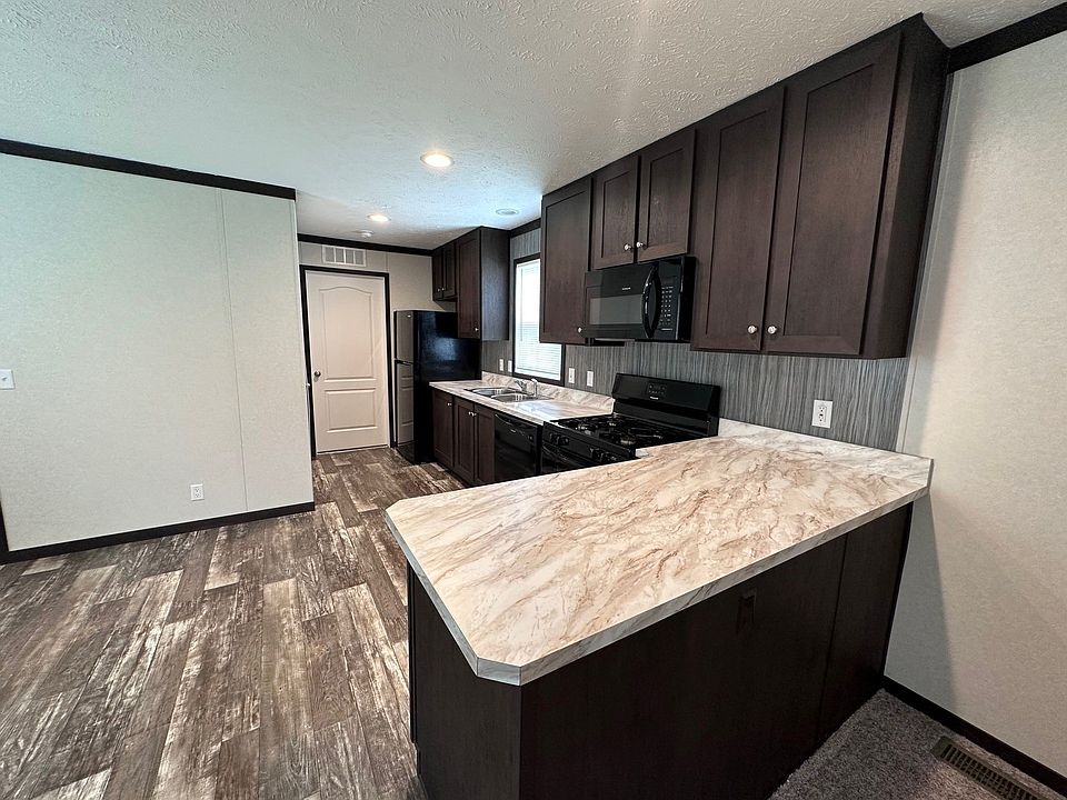 1st image of 516 Courtland Ln #176