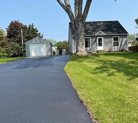 4th image of 117R Bluwood Ave
