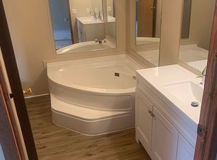 12818 Glenvale Plz #170, Omaha, NE 68164