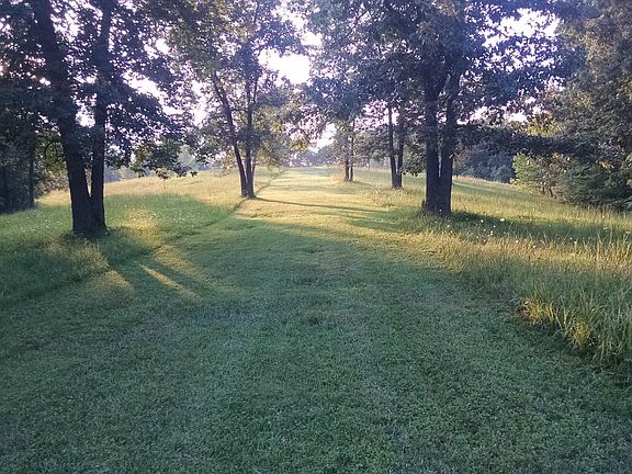 4th image of 327 Mudlick Branch Rd