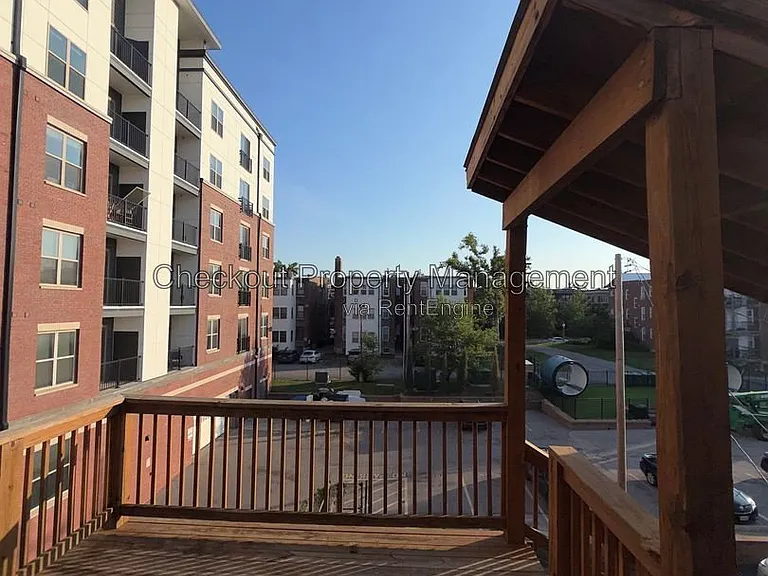 5531 Pershing Ave #32 — Photo 7