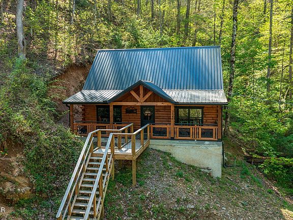 2nd image of 3547 Sugar Maple Loop Rd