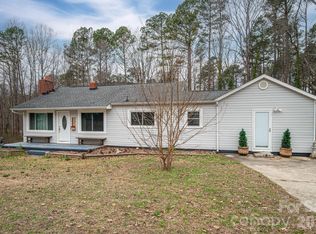 2033 Puetts Chapel Rd, Bessemer City, NC 28016