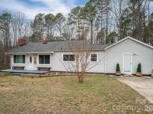 2033 Puetts Chapel Rd, Bessemer City, NC 28016