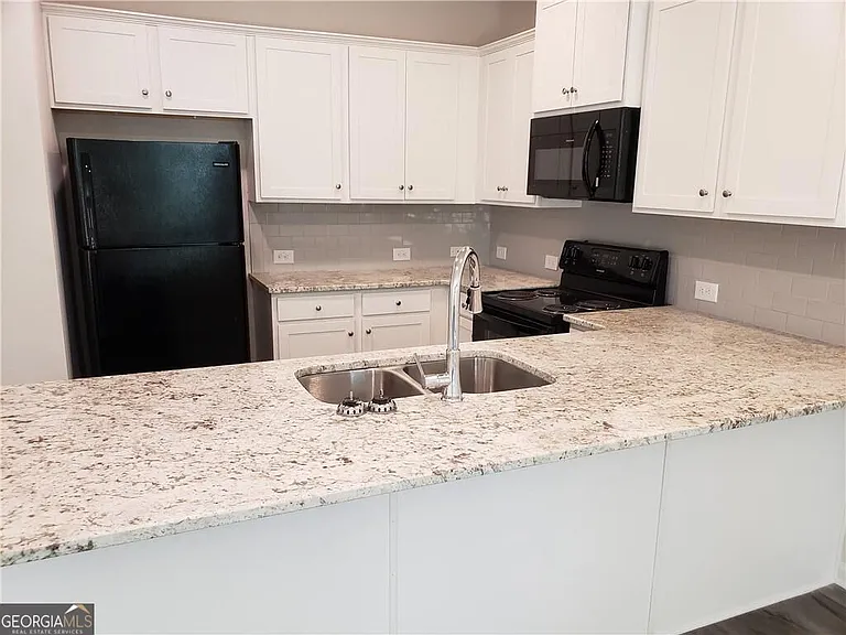 2725 Daybreak Ct NW — Photo 5