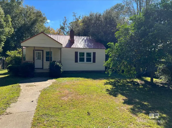 506 E Myrtle Ave, Foley, AL 36535