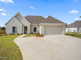 109 Lakecrest Dr, Madison, MS 39110