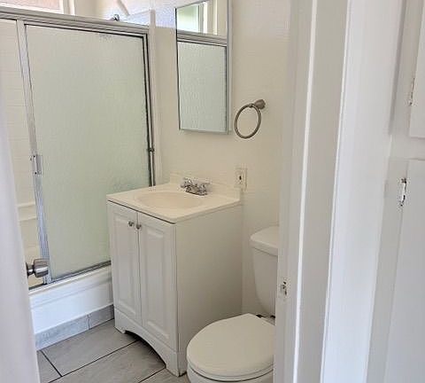 3rd image of 11820 Hart St APT 8