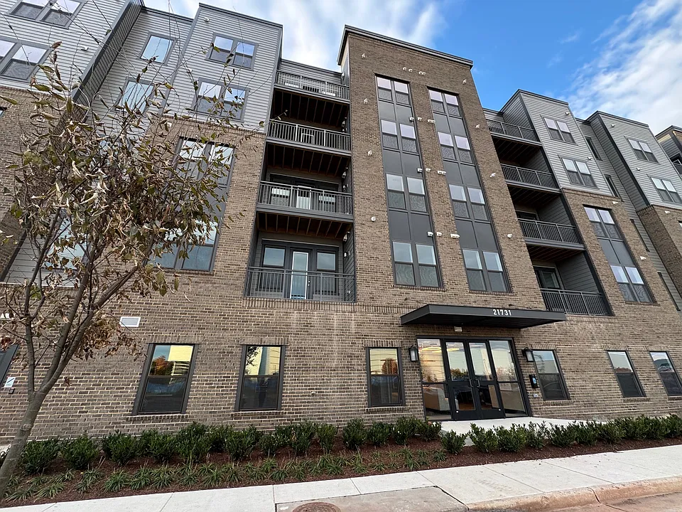Brand new location at Waxpool Crossing, Ashburn VA