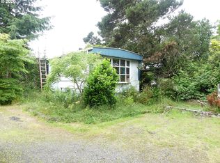 87644 Rhododendron Dr, Florence, OR 97439