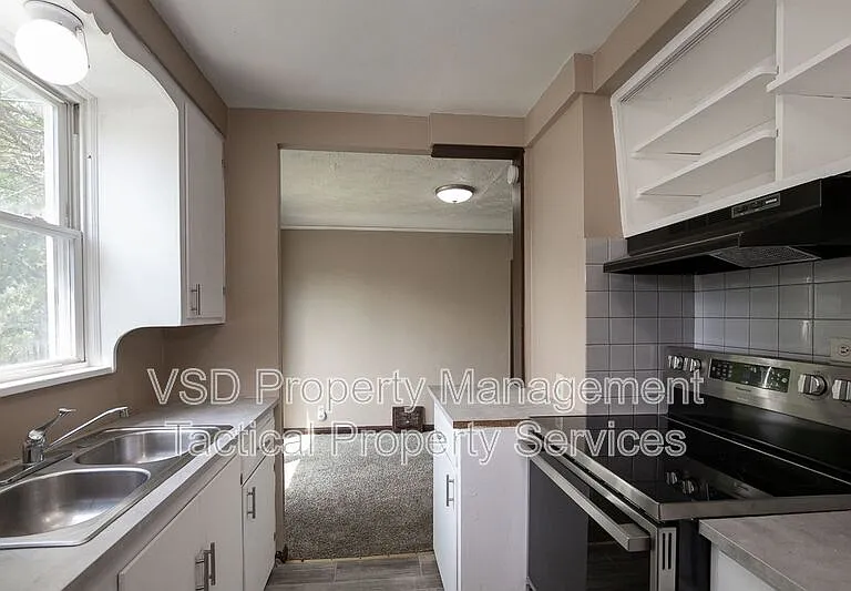 5120 Clement Ave — Photo 9