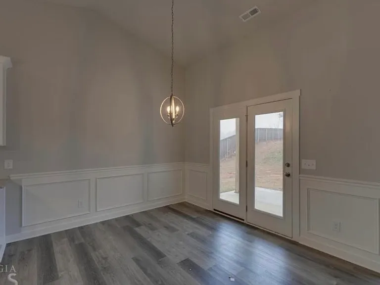 308 N Point Cir — Photo 21