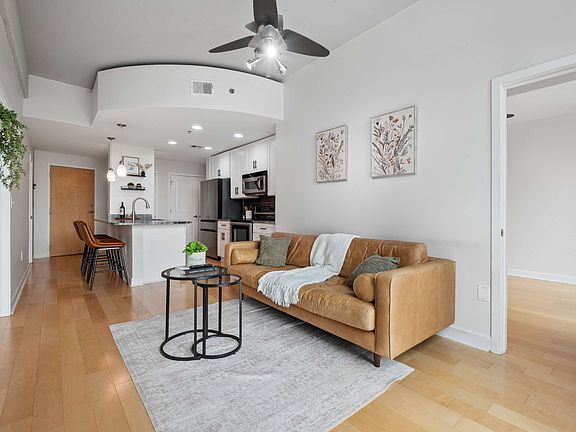 4th image of 415 Church St APT 1013