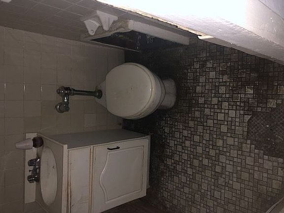 3rd image of 435 E 85th St APT Gb9