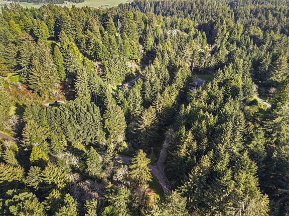 3rd image of 6911 Vista Rd