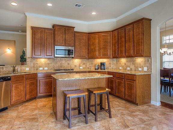 2nd image of 706 Rolling Brook Ln