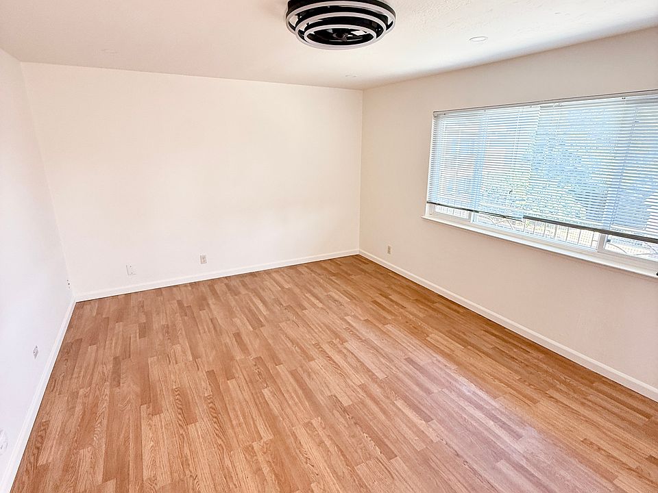 1st image of 20188 Wisteria St APT 7