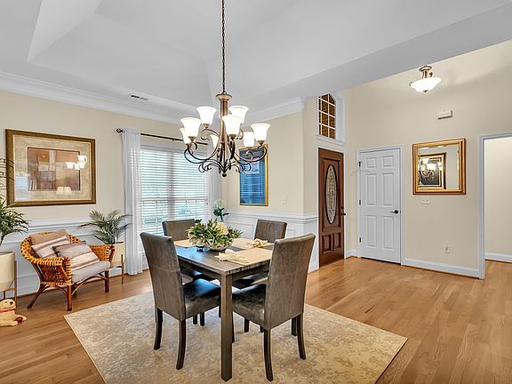 4th image of 307 Bouchillion Dr
