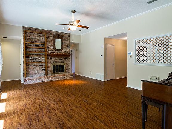 2nd image of 510 Overland Dr