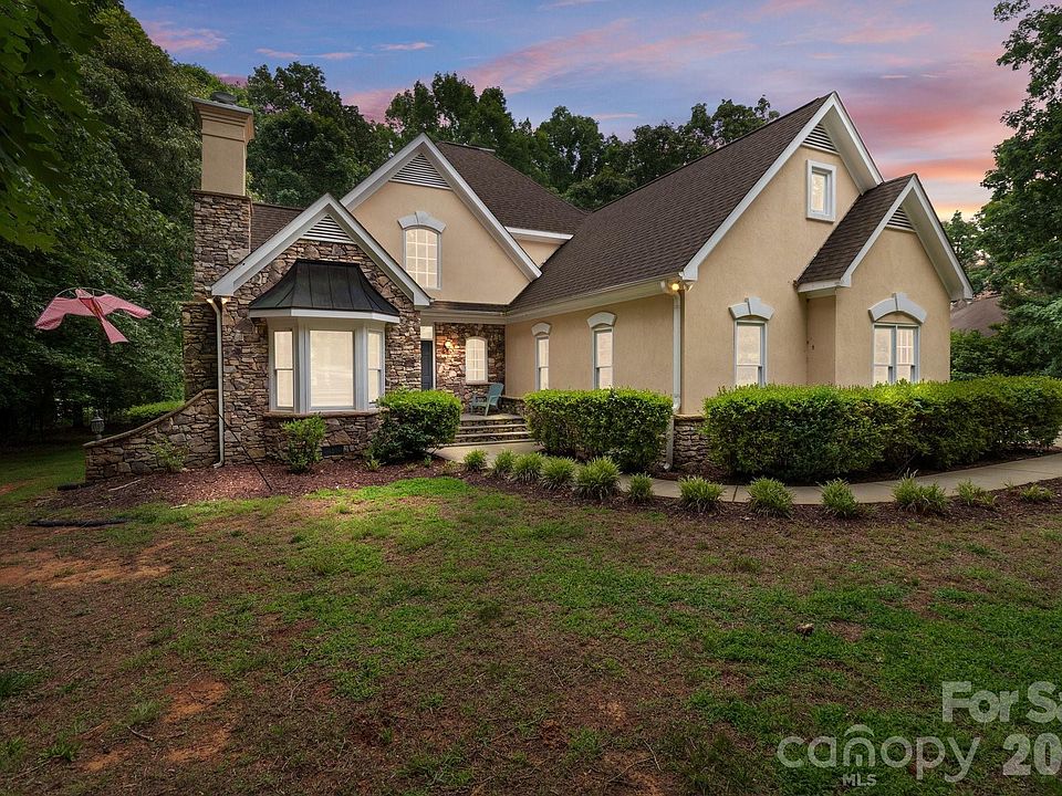 1st image of 165 Futrell Lndg