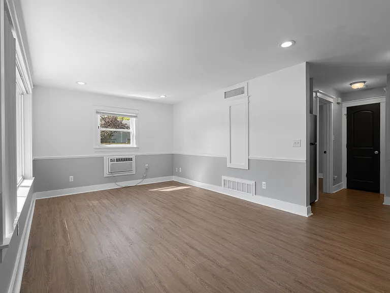 4401 Crooks Rd #4401 — Photo 2