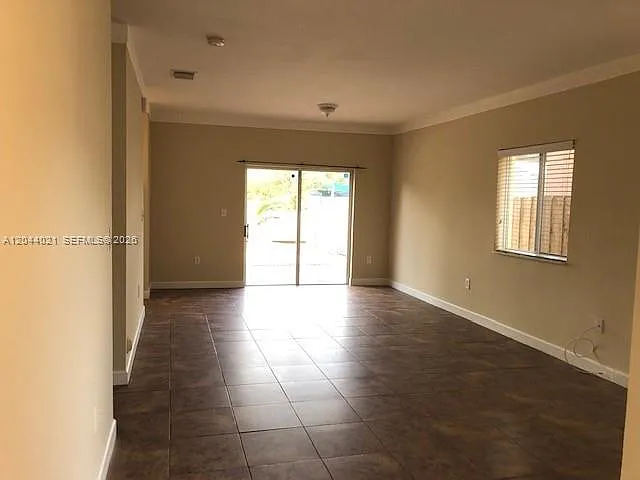 1142 NE 41st Ave — Photo 2
