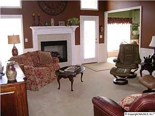 3rd image of 2835 Winterberry Way SE