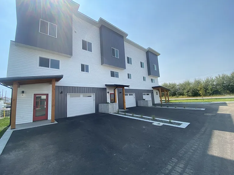 2979 Fen Way #B — Photo 1