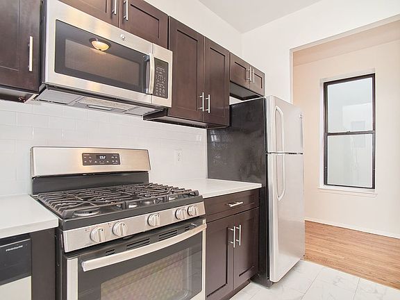 3rd image of 137 Edgecombe Ave #5E