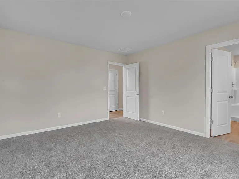 2706 S Cypress St — Photo 9