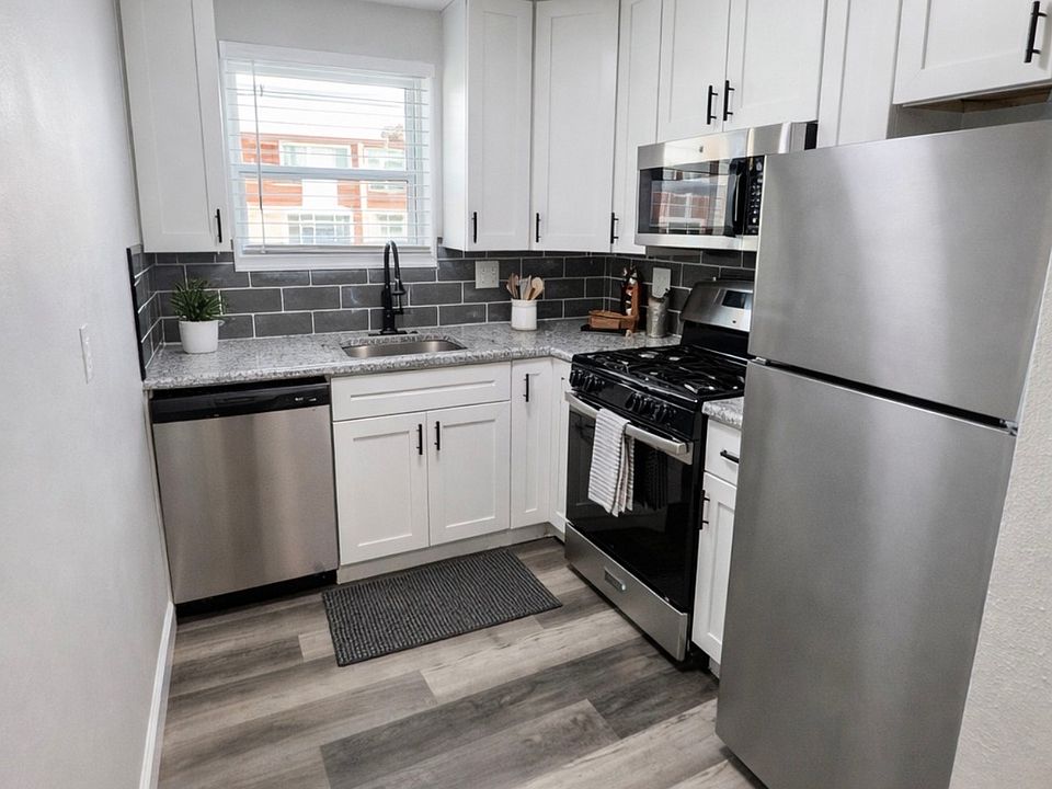 1st image of 7853 Big Bend Blvd APT 6