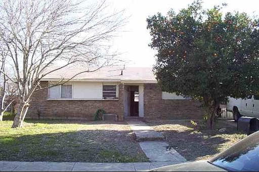 1st image of 4406 HAMPSTEAD DR
