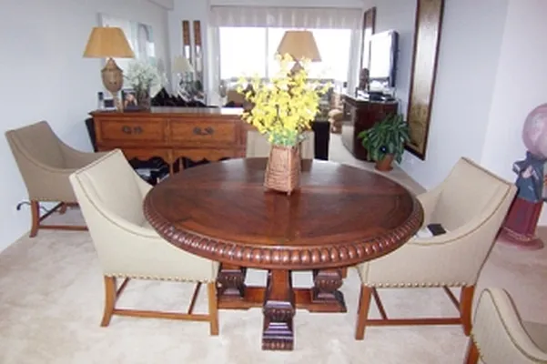 Rented by Fox Residential Group | media 3