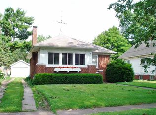 81 N Pleasant Ave, Galesburg, IL 61401