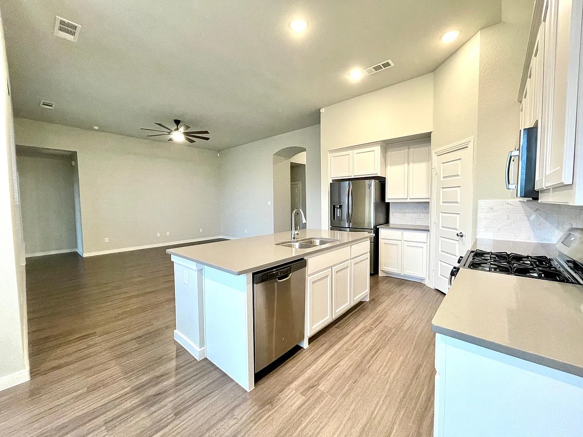 Building Photo - 3017 Estuary Dr