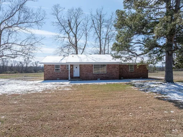 1053 W Gum Log Rd, Russellville, AR 72802
