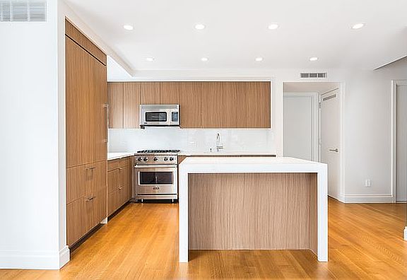 5th image of 200 E 66th St APT E2006