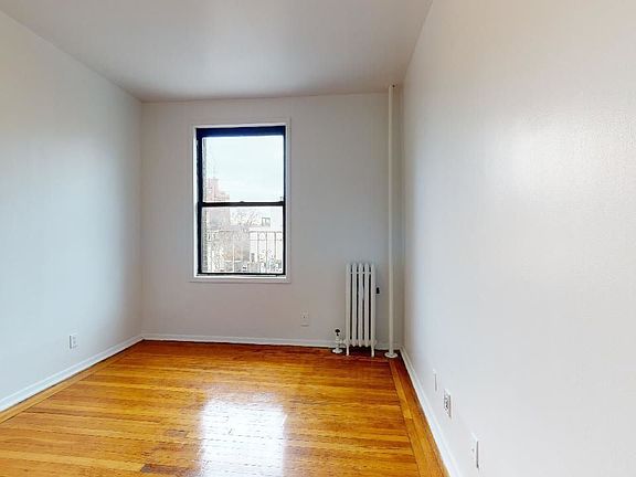 4th image of 78 W 11th St #15A