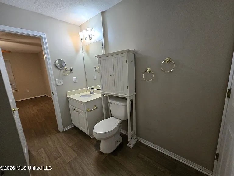13488 Addison Ave — Photo 12