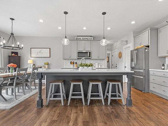 5th image of 375 Buena Vista Dr