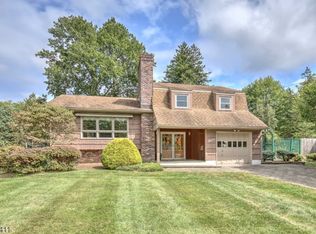11 Maple Ave, Mendham, NJ 07945