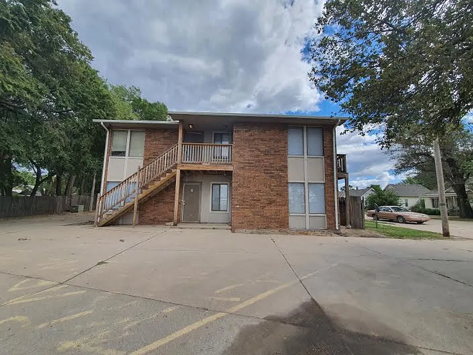 502 W Zimmerly St