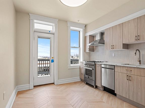 2nd image of 630 Palisade Ave APT 3