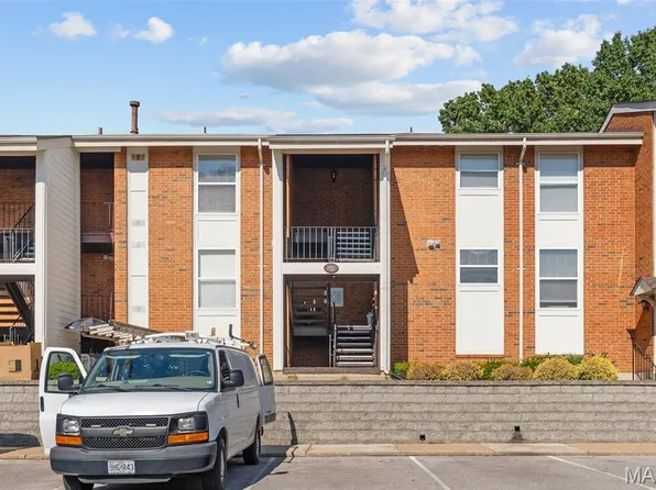 1931 Greenglen Dr #301, Saint Louis, MO 63122