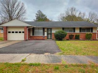 2405 N Gathings Dr, West Memphis, AR 72301