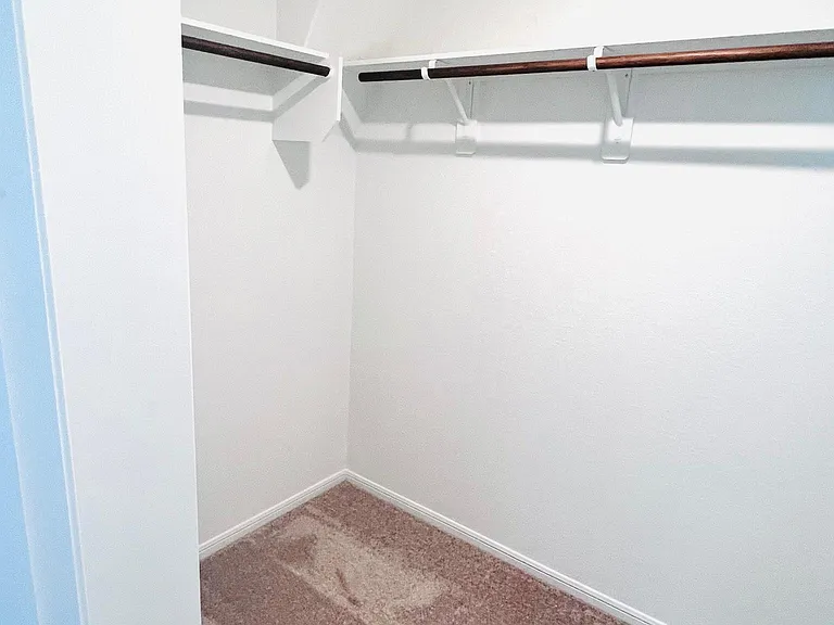 1001 Greenshank Dr — Photo 34