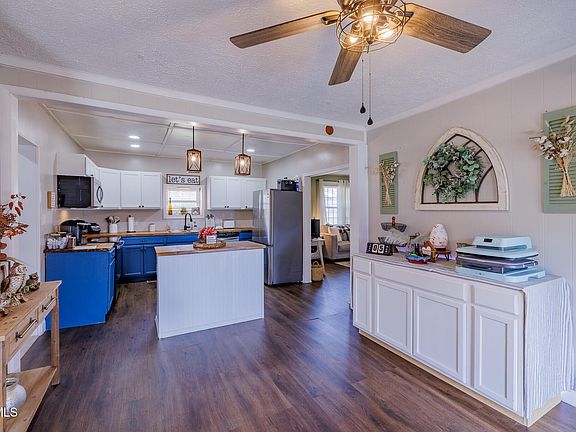 4th image of 1620 Clouds Ford Rd