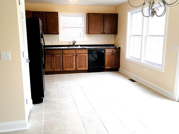 Spacious Kitchen