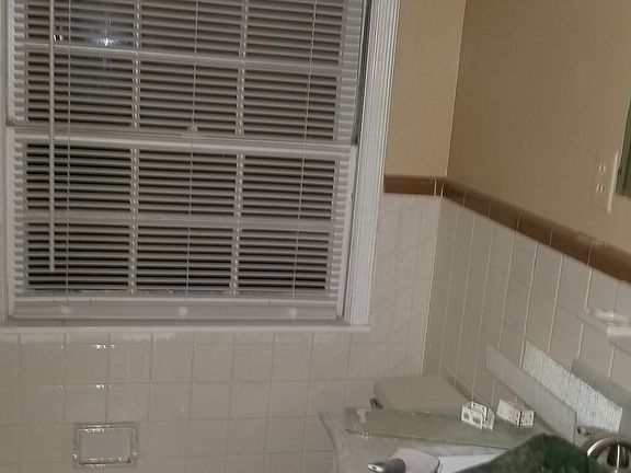 3rd image of 5010 Donelson Dr