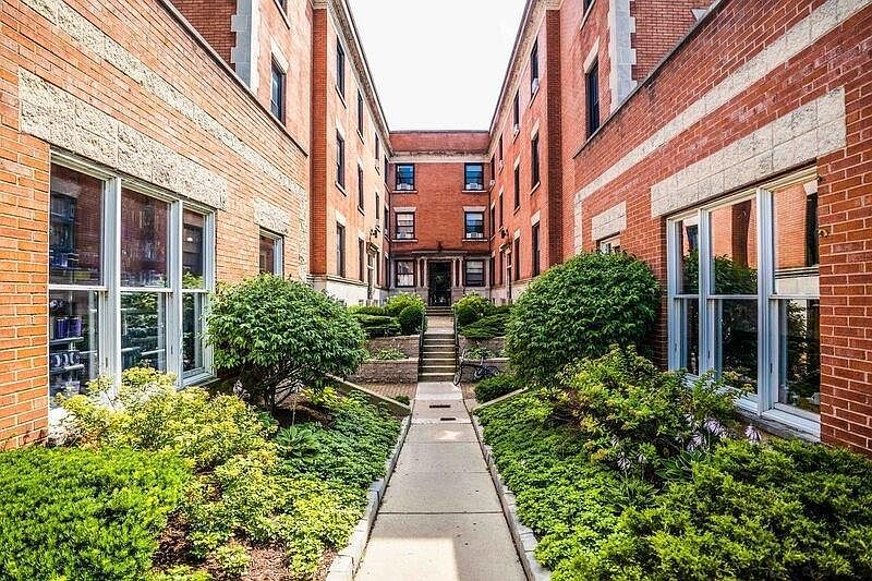 716 - 720 Clark St